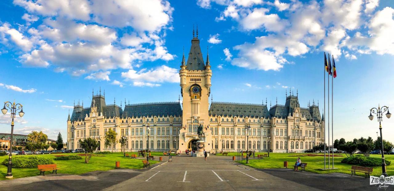 Nivas Apartments-Palace Of Culture Яш Екстериор снимка